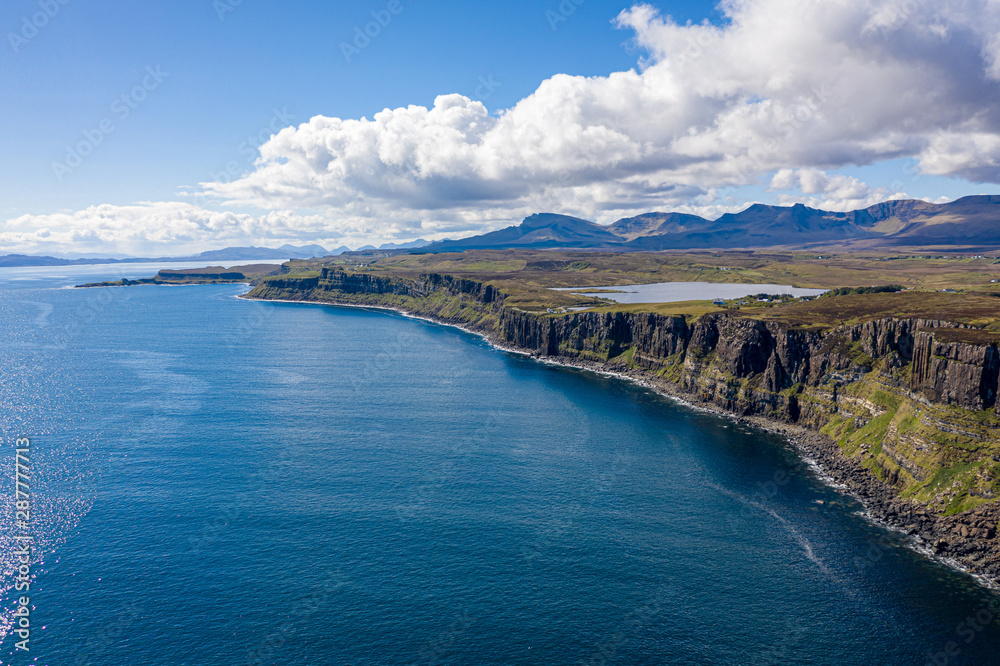 Φωτογραφία Aerial view of Kilt Rock on the North East coast of the Isle of Skye, Scotland,