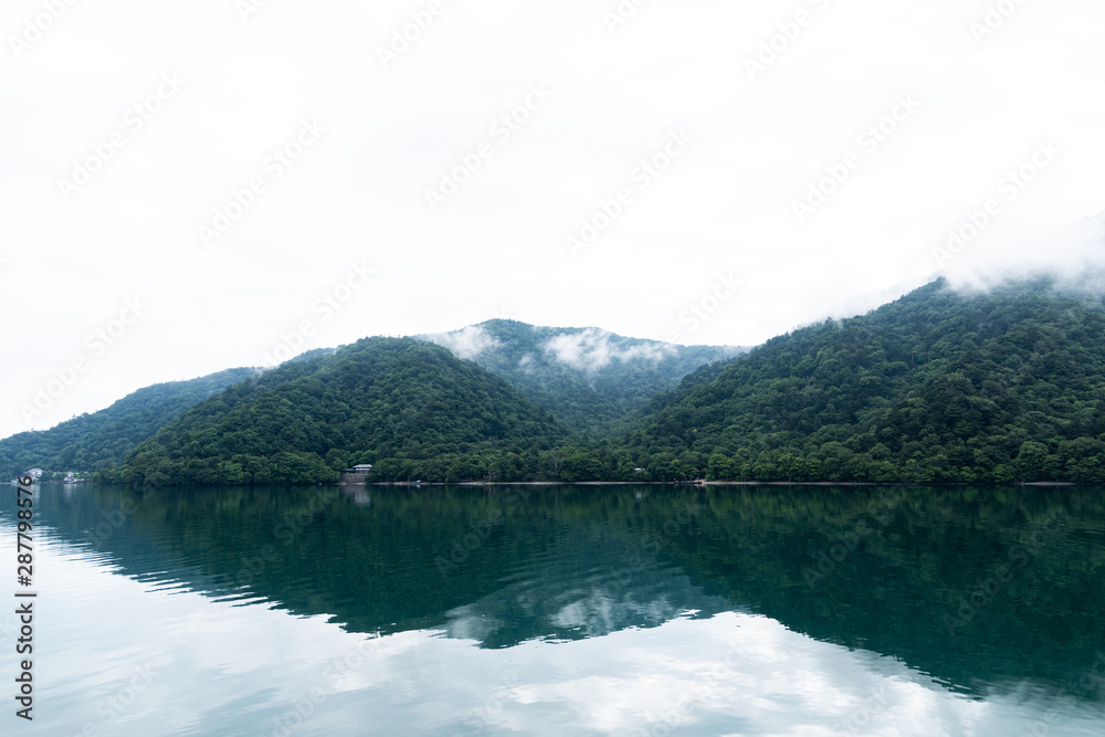 中禅寺湖周辺の風景