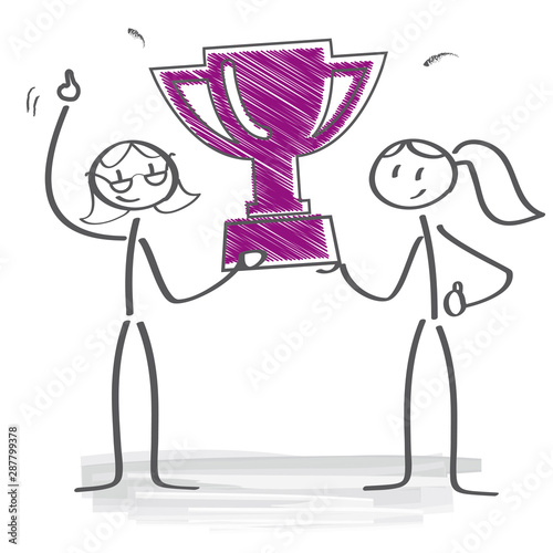 Frauen gewinnen Pokal