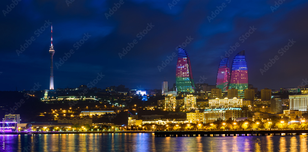 Fototapeta premium Baku, Azerbaijan at night
