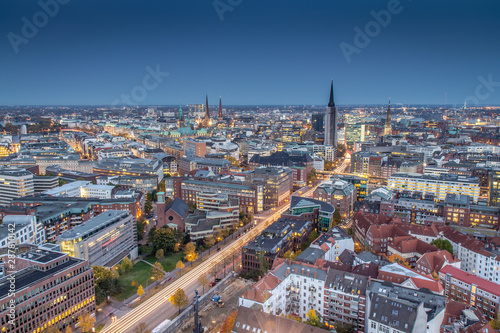 Hamburg bei Nacht © powell83