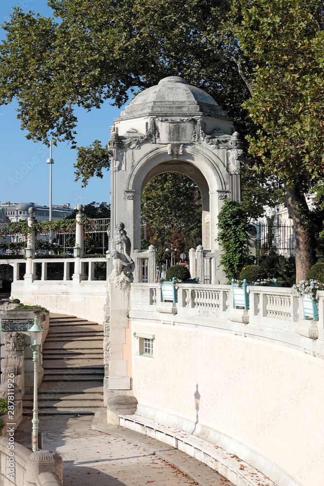 Fototapeta premium Stadtpark in Vienna Austria summer season