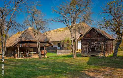 Traditional countryside hou...