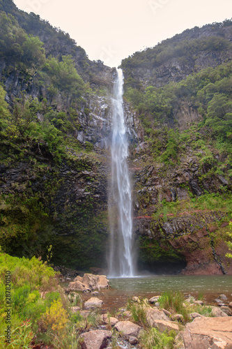 Lago Vento waterfall