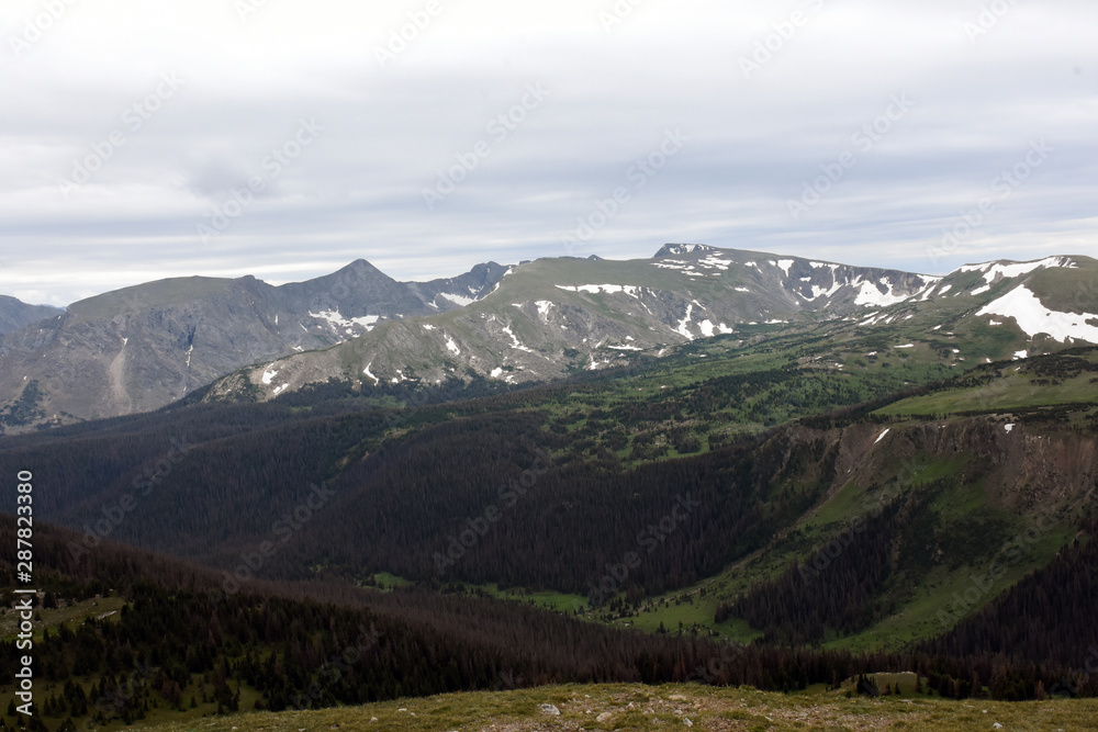 Fototapeta premium landscape with mountains and blue sky