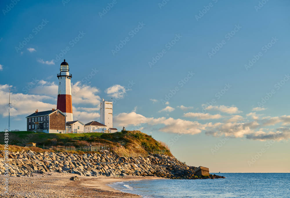 Naklejka premium Montauk Lighthouse and beach, Long Island, New York, USA.