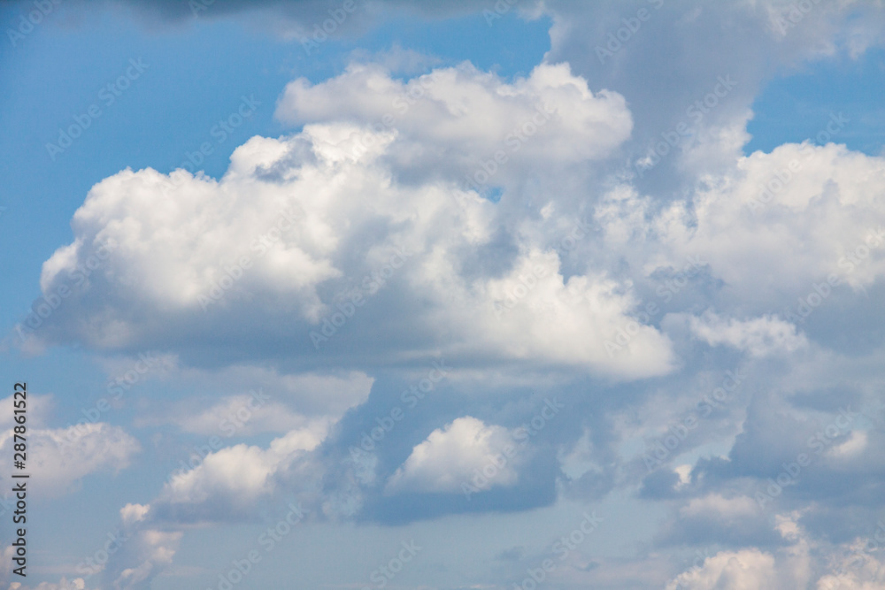 Fototapeta premium Beautiful clouds with sky background