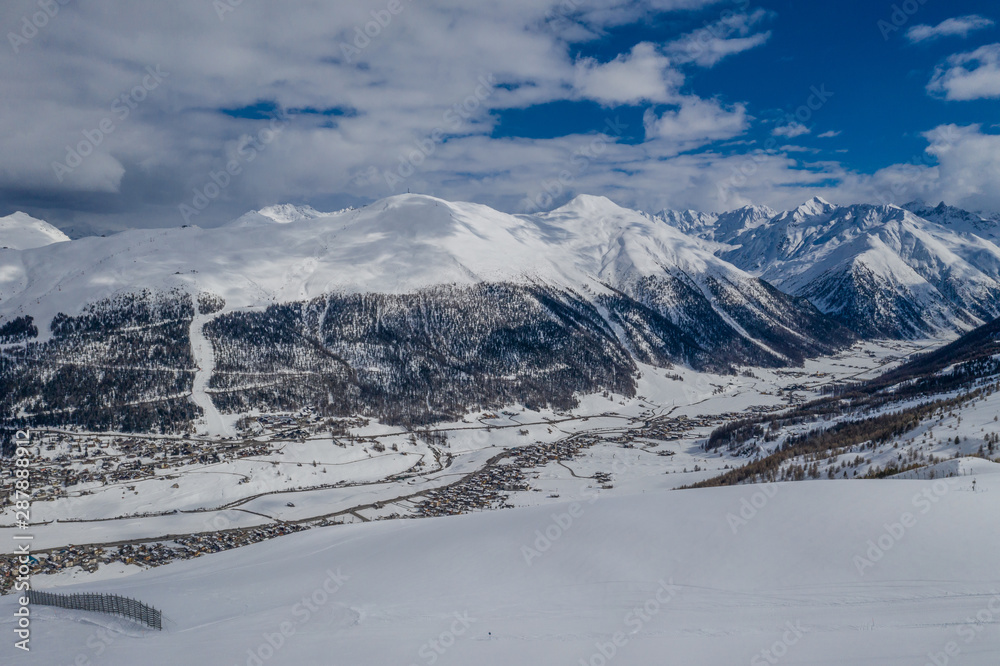 Naklejka premium ski slopes.