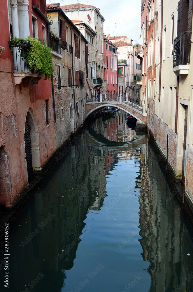 Häuser am Kanal in Venedig