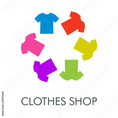 Logotipo con texto CLOTHES SHOP con camisetas en varios colores formando estrella 