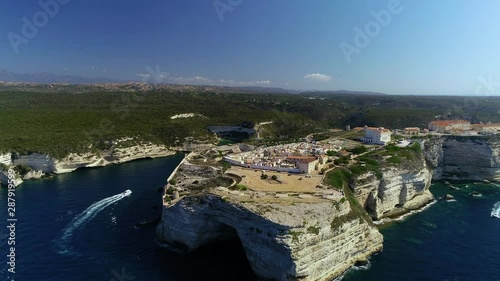 Citadelle et embouchure de Bonifacio