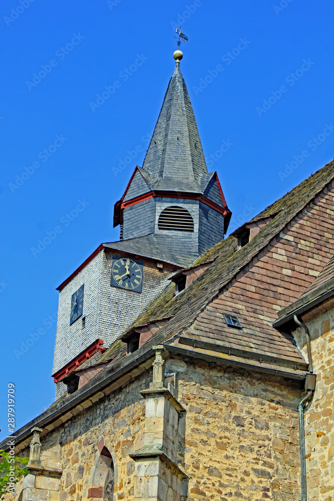 Historische Wallfahrtskirche in Gottsbüren (1331, Hessen)
