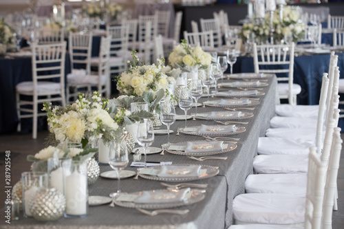 elegant table setting wedding high end luxury white silver © Paul Retherford