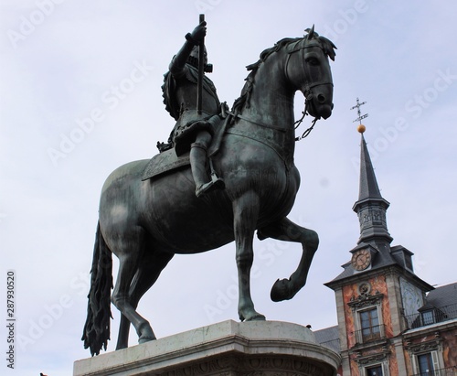 Monumento de Felipe III en la plaza Mayor de Madrid