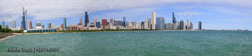 Panoramic view of Chicago skyline with Lake Michigan on the foreground, IL, USA © vlad_g