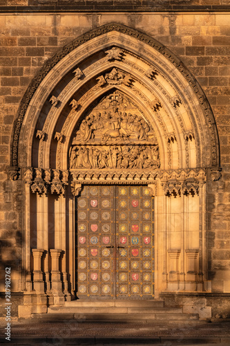Obraz na płótnie Detail view on doors of Vysehrad church, Prague, Czechia w salonie