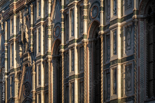 Obraz na płótnie Detail view of beautiful facade The Dome (Santa Maria del Fiore), Florence, Italy w salonie