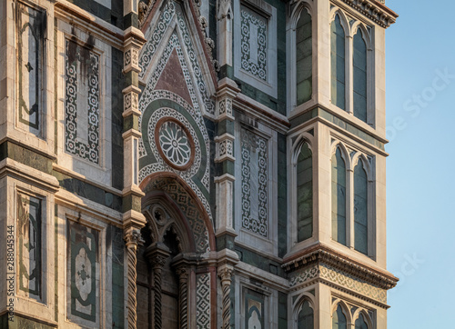 Obraz na płótnie Detail view of beautiful facade The Dome (Santa Maria del Fiore), Florence, Italy w salonie