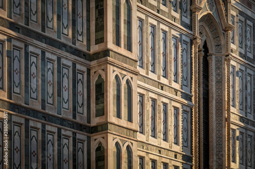 Obraz na płótnie Detail view of beautiful facade The Dome (Santa Maria del Fiore), Florence, Italy w salonie