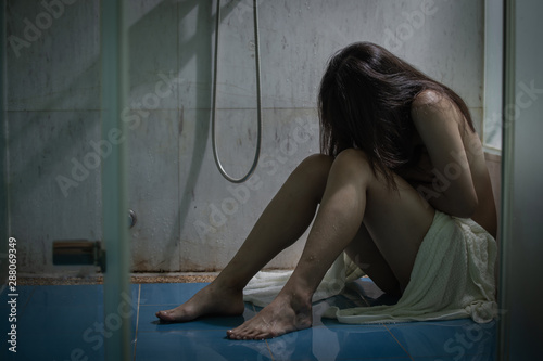 Fotografia, Obraz woman domestic and rape violence