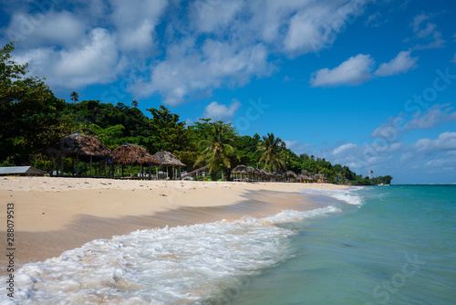Obraz na płótnie Tropical white sand beach at Lalomanu in Samoa w salonie