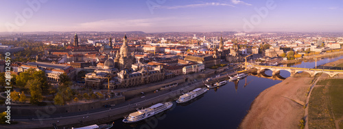 Dresden - Panorama der Elbe, Blick zur Inneren Altstadt