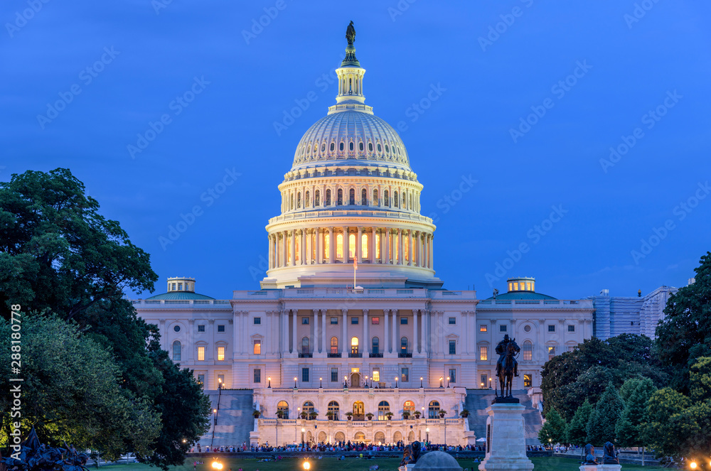 Summer Night at Capitol - A dusk view of west-side of U.S. Capitol Building, as a small crowd gathering around a summer concert at front, Washington, D.C., USA. No recognizable trademark or person.  - obrazy, fototapety, plakaty 