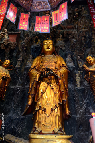 The Jade Buddha Temple, Shanghai, China © nyiragongo