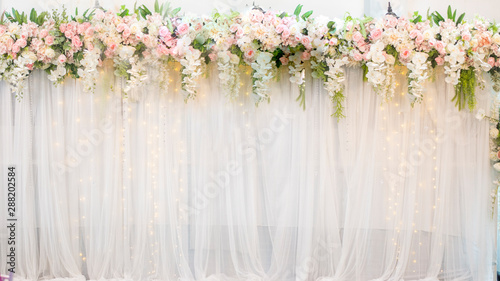 Fotografía White wedding flowers and wedding decorations