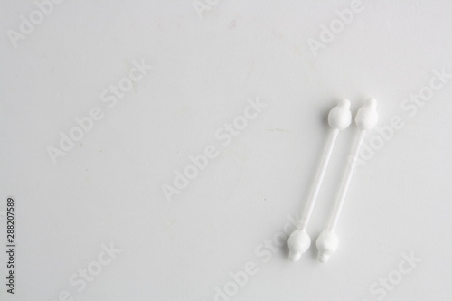 Obraz na płótnie ear cleaning swabs for babies w salonie