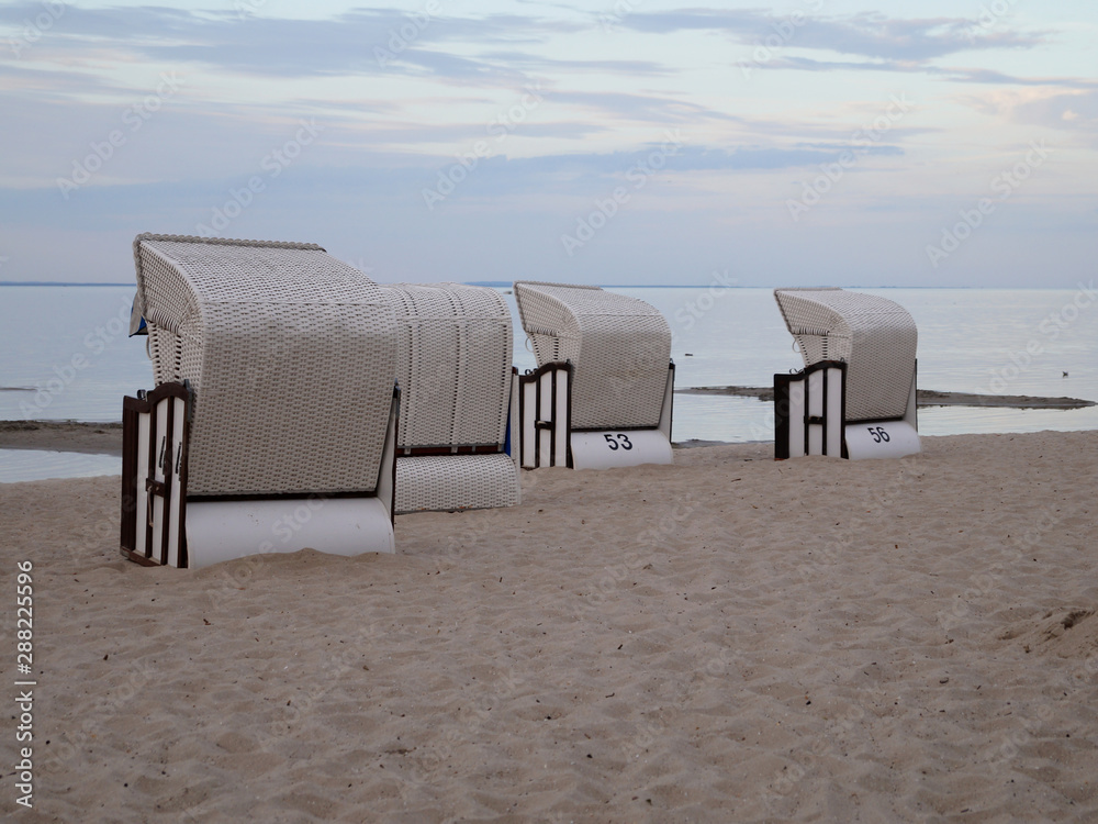 Strandkörbe am Strand in Mönkebude Stock Photo | Adobe Stock