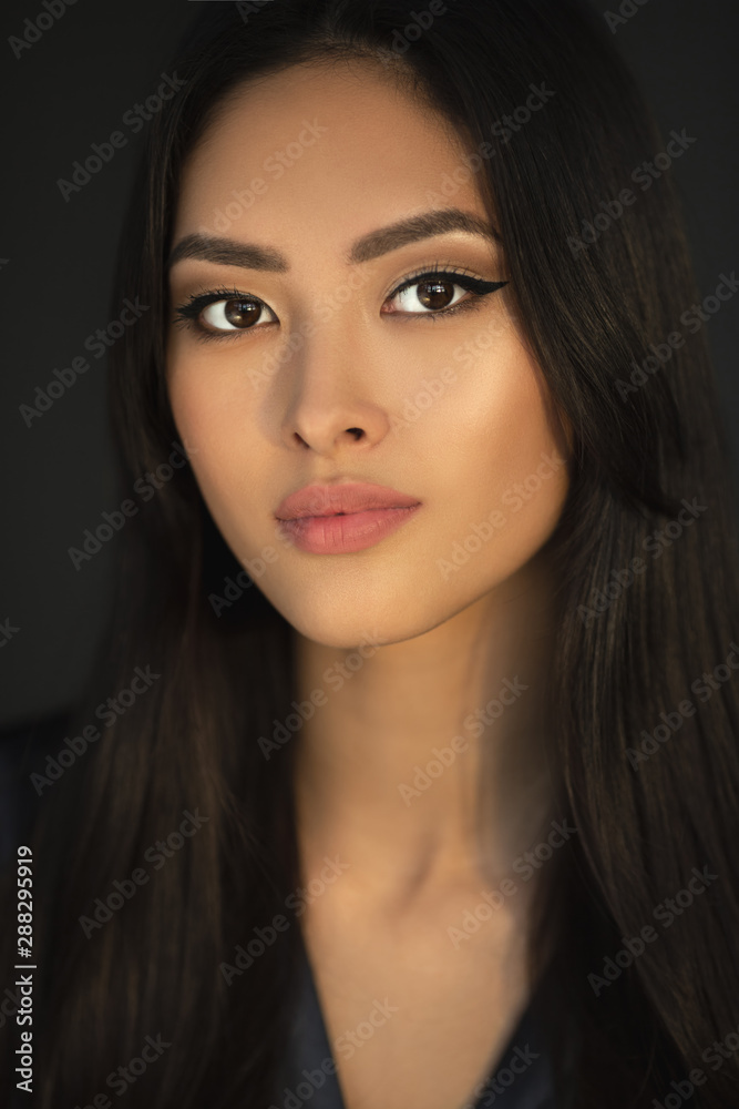 Fototapeta premium Asian Woman Beauty Face Closeup Portrait