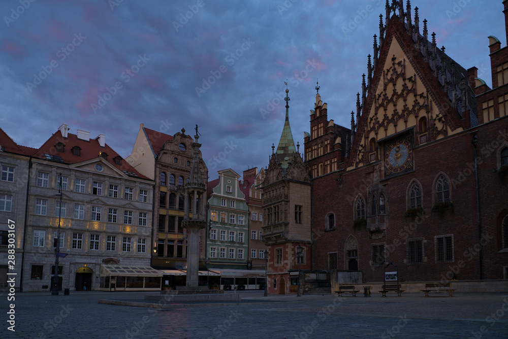 Altstadt von Breslau / Wroclaw zum Sonnenaufgang