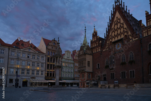 Obraz na płótnie Altstadt von Breslau / Wroclaw zum Sonnenaufgang w salonie