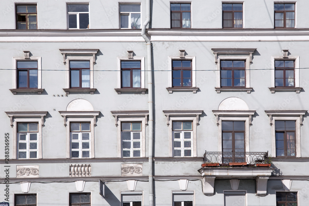Obraz premium windows and details on an exterior of the building.