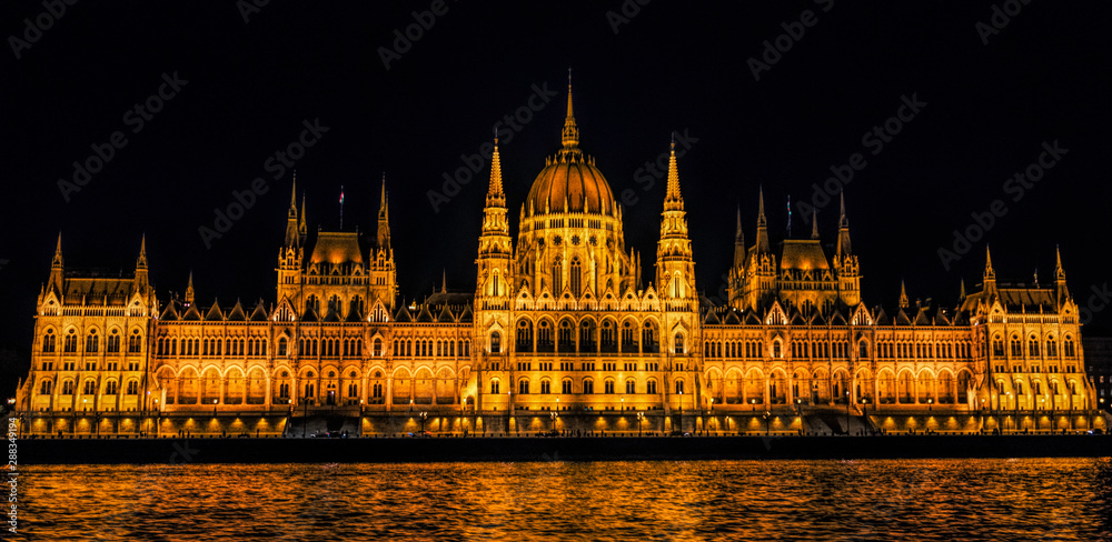 Fototapeta premium Hungarian Parliament Building and Danube River in Budapest. Night cityscape