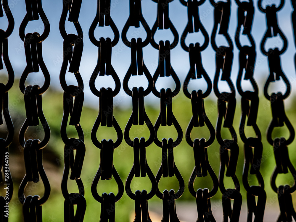 Interlocked black chains door curtain