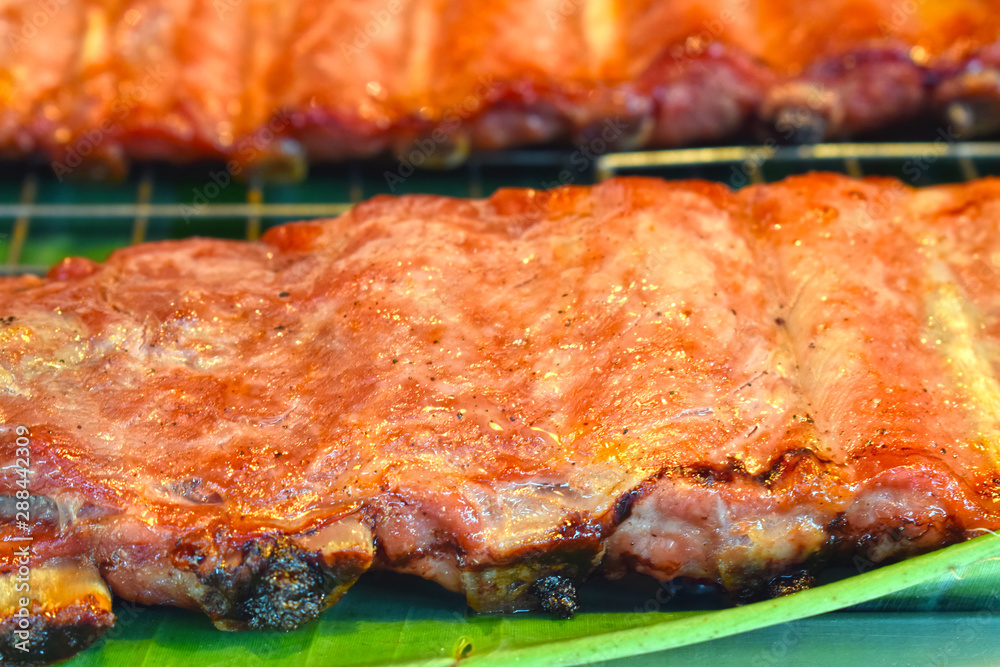  Grilled Pork Ribs Fragrant and delicious Is a pork that is attached to the bone Popular to be grilled is very delicious