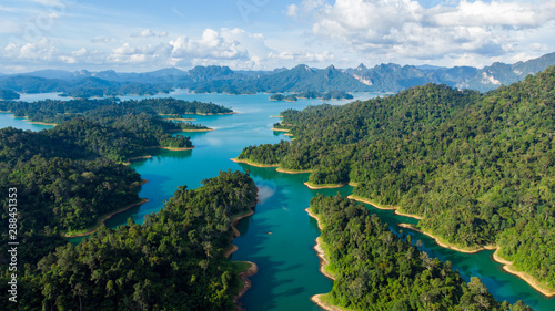 Foto Sunligh Lake mountain Rajjaprabha Dam (Chiao Lan Dam), Surat Thani Province, Tha