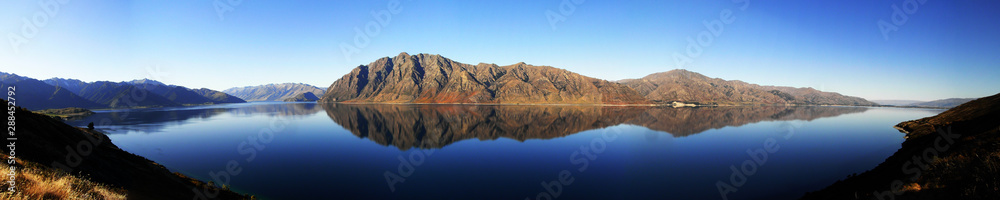 Bergspiegelung im See, Queenstown, Neuseeland, Kiwi