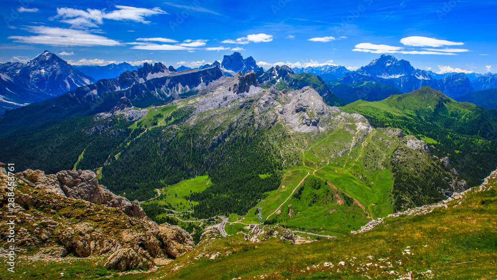 Obraz premium landscape forest in trentino with dolomiti mountain