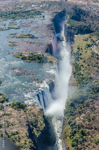 Victoria Falls von oben mit viel Wasser