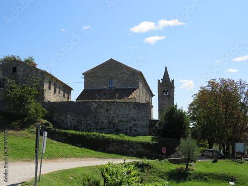 Obraz na plátně old church in Hum croatia