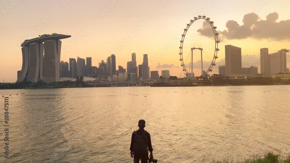 Fototapeta premium The most beautiful Viewpoint sunset in Singapore city.