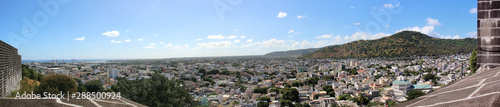 Fototapeta Naklejka Na Ścianę i Meble -  Panoramabild von Port Louis - Hauptstadt Mauritius