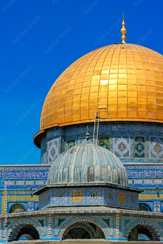 Fototapeta premium The Dome of the Rock on the Temple Mount in Jerusalem - Israel