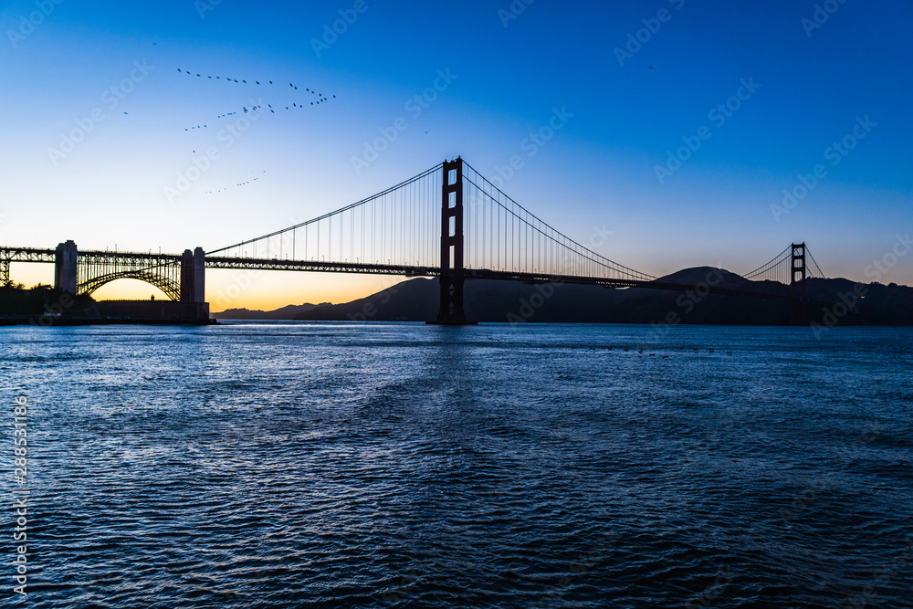 Obraz premium Sunset of Golden Gate Bridge