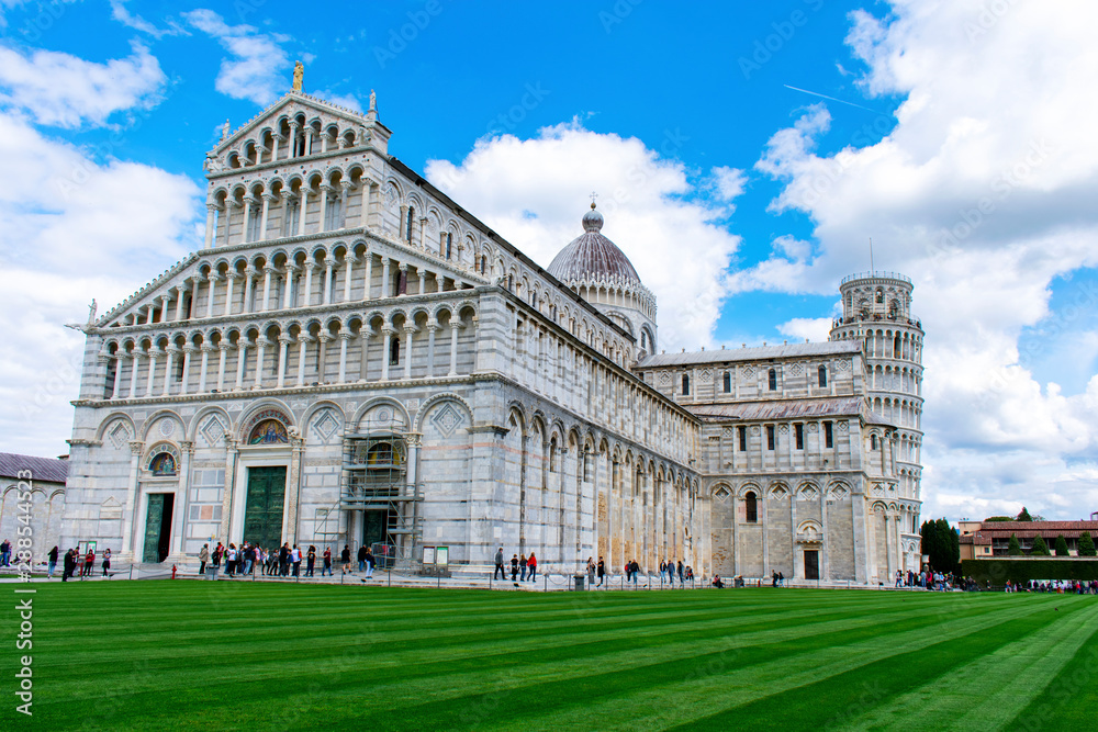 Il Duomo di Santa Maria Assunta e la Torre di Pisa