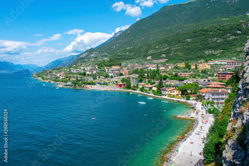 Fototapeta Naklejka Na Ścianę i Meble -  La spiaggia di Malcesine da Castello Scaligero