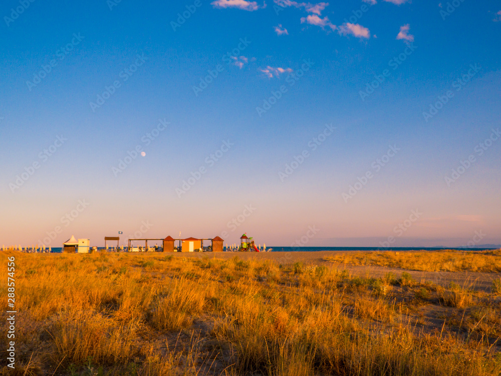 Fototapeta premium Beautiful sunset in Nova Siri, Basilicata, southern Italy 